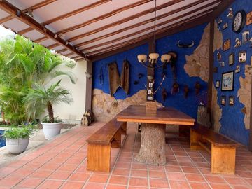 Casa de Venta en Urbanización Manta 2000, Manta, Manabí, Ecuador