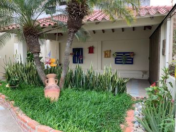 Casa de Venta en Urbanización Manta 2000, Manta, Manabí, Ecuador