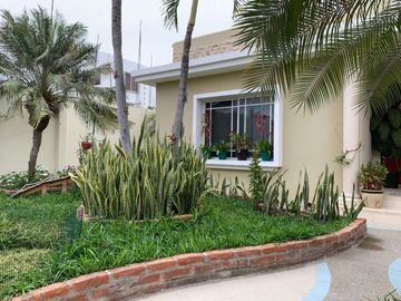 Casa de Venta en Urbanización Manta 2000, Manta, Manabí, Ecuador