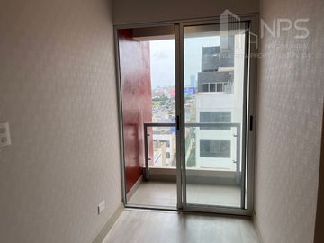 DEPARTAMENTO DE ESTRENO EN ALQUILER EN SANTA CATALINA FRENTE AL C.C LA RAMBLA