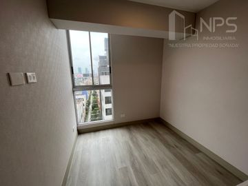 DEPARTAMENTO DE ESTRENO EN ALQUILER EN SANTA CATALINA FRENTE AL C.C LA RAMBLA