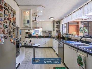 En Venta Amplia Casa de 4 habitaciones en Cumbayá