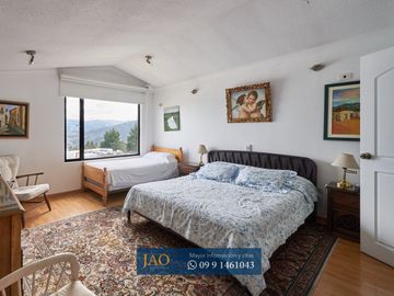 En Venta Amplia Casa de 4 habitaciones en Cumbayá
