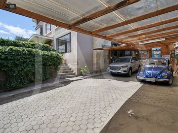 Oportunidad de Venta Casa Familiar de 4 Dormitorios – Sector San Juan, Cumbayá