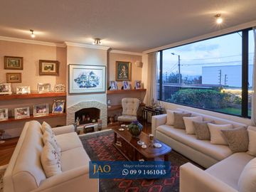 En Venta Amplia Casa de 4 habitaciones en Cumbayá