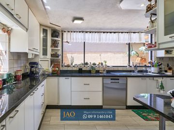 En Venta Amplia Casa de 4 habitaciones en Cumbayá