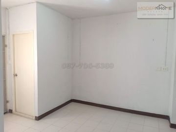 ขายห้องเอื้ออาทรเคหะร่มเกล้า2 พร้อมอยู่ ตึก 115 ชั้น 4 ถ.เคหะร่มเกล้า แขวงคลองสองต้นนุ่น เขตลาดกระบัง กรุงเทพมหานคร