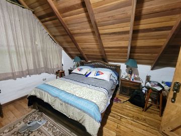 Hermosa finca de 10 Has en Nanegalito con casa de 200 m2 y río cristalino.