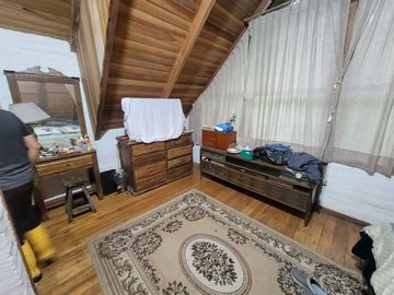 Hermosa finca de 10 Has en Nanegalito con casa de 200 m2 y río cristalino.