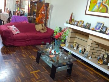 VENDO HERMOSA CASA 3 PLANTAS FRENTE A PARQUE SAN MIGUEL
