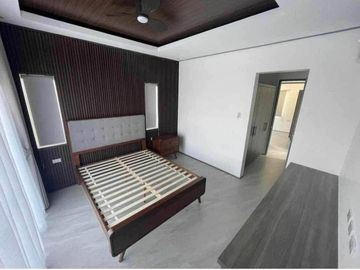 Brand New House For Sale in SOuth Forbes Villas 5mins Away from Calax and Ayala Malls Nuvali