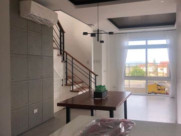 Brand New House For Sale in SOuth Forbes Villas 5mins Away from Calax and Ayala Malls Nuvali