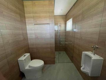 Brand New House For Sale in SOuth Forbes Villas 5mins Away from Calax and Ayala Malls Nuvali