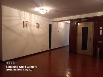 VENTA DE LINDO Y ESPACIOSO DEPARTAMENTO  EN EDIFICIO SAN SEBASTIAN CENTRO SUR