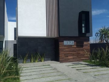 VENTA DE CASAS NUEVAS A 10 MIN DE PLAZA UNIVERSIDAD.