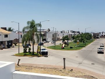 CASA EN VENTA EN PIAMONTE