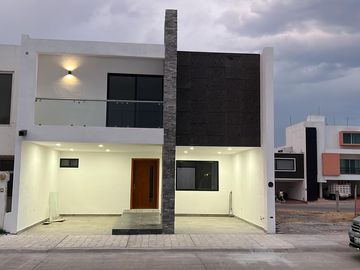 CASA EN VENTA EN PIAMONTE