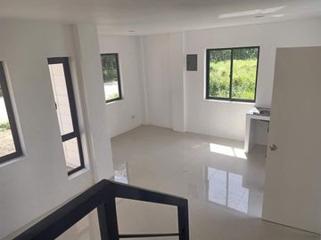 2 Storey with Balcony Bacolod house and lot only 32k per month