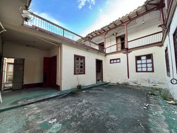 Propiedad central en venta en Loja
