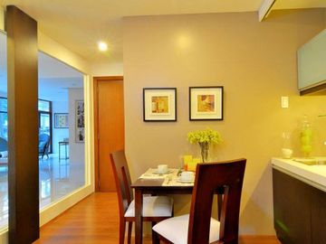 rent to own condo in studio makati pio del pillar buendia