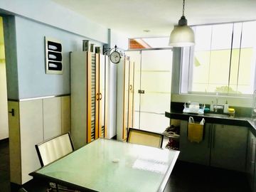 Lindo duplex frente a parque, hermosa vista.