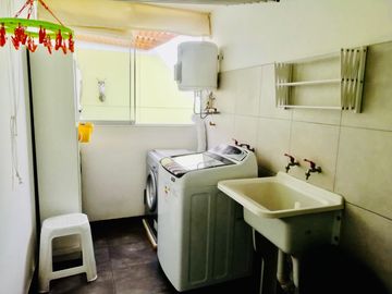 Lindo duplex frente a parque, hermosa vista.