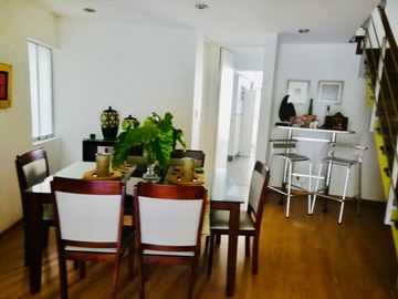 Lindo duplex frente a parque, hermosa vista.