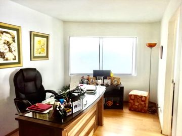 Lindo duplex frente a parque, hermosa vista.