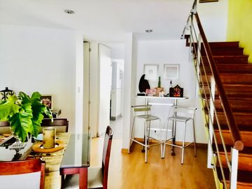 Lindo duplex frente a parque, hermosa vista.