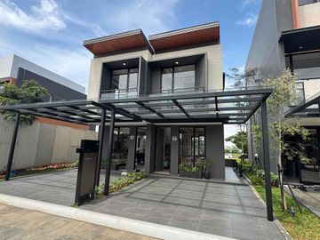 Rumah 2 lantai Park Serpong dekat Gading Serpong harga 400jutaan