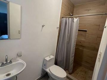 Se renta casa amueblada en Jardín Real Residencial