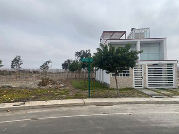 CONDOMINIO ALTO DEL PRADO - TERRENO
