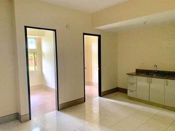 METRO MANILA High End Condo Modern Minimialist Condo near Hotel Mall Resturants and Airport Hospital School Office  HIGH END BUT AFFORDABLE CONDO IN S