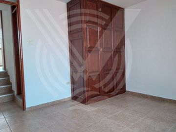SE VENDE EDIFICIO EN ZONA EXCLUSIVA DE CAMINOS DEL INCA