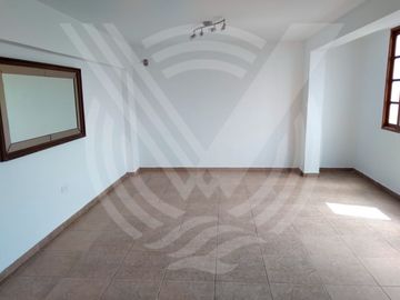 SE VENDE EDIFICIO EN ZONA EXCLUSIVA DE CAMINOS DEL INCA