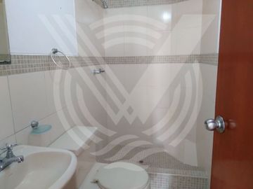 SE VENDE EDIFICIO EN ZONA EXCLUSIVA DE CAMINOS DEL INCA