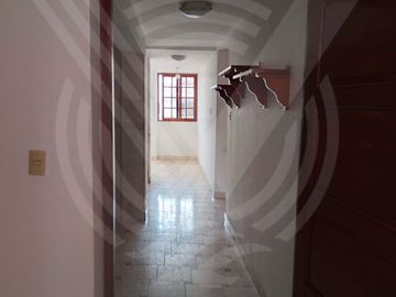 SE VENDE EDIFICIO EN ZONA EXCLUSIVA DE CAMINOS DEL INCA