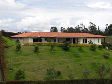 VENDO FINCA VIA SAN ANTONIO LA CEJA
