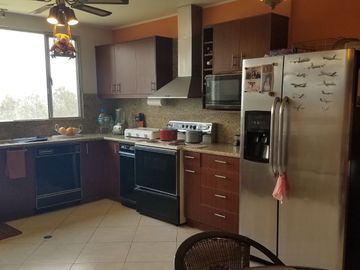 VENTA HERMOSA CASA EN NAYON EN CONJUNTO RESIDENCIAL CON TERRENO PARA OTRA CASA