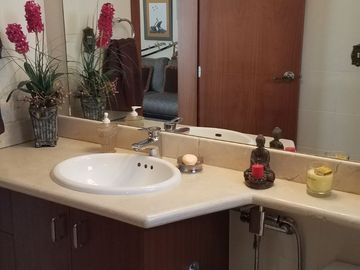 VENTA HERMOSA CASA EN NAYON EN CONJUNTO RESIDENCIAL CON TERRENO PARA OTRA CASA
