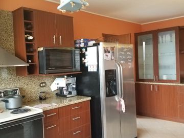 VENTA HERMOSA CASA EN NAYON EN CONJUNTO RESIDENCIAL CON TERRENO PARA OTRA CASA