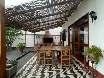 VENTA DE CASA EN ZONA EXCLUSIVA EN LA URB ENCANTADA DE VILLA CHORRILLOS