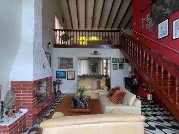 VENTA DE CASA EN ZONA EXCLUSIVA EN LA URB ENCANTADA DE VILLA CHORRILLOS