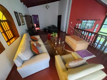 VENTA DE CASA EN ZONA EXCLUSIVA EN LA URB ENCANTADA DE VILLA CHORRILLOS