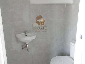 Elegant houses near Makati and Metropolitan Manila