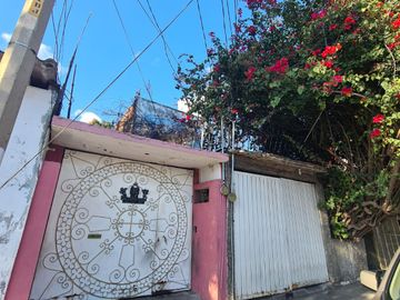 EN VENTA CASA EN ACAPULCO DORADO COLONIA BELLAVISTA MUY CERCA DE LA AVENIDA EJIDO