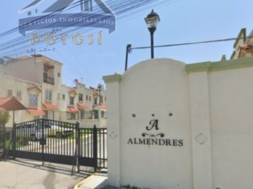 CASA EN VENTA EN PRIVADA ALMENDRES , HUEHUETOCA, EDOMEX ¡EXCELENTE INVERSIÓN!