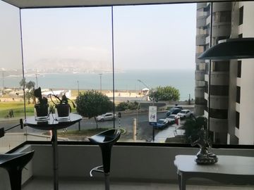 DEPARTAMENTO CON VISTA AL MAR EN MIRAFLORES
