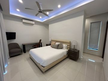 Modern Pool Villa At Mabprachan - Pattaya
