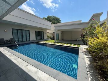Modern Pool Villa At Mabprachan - Pattaya